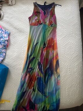 Multicolor Sleeveless Maxi Dress with Abstract Floral Print